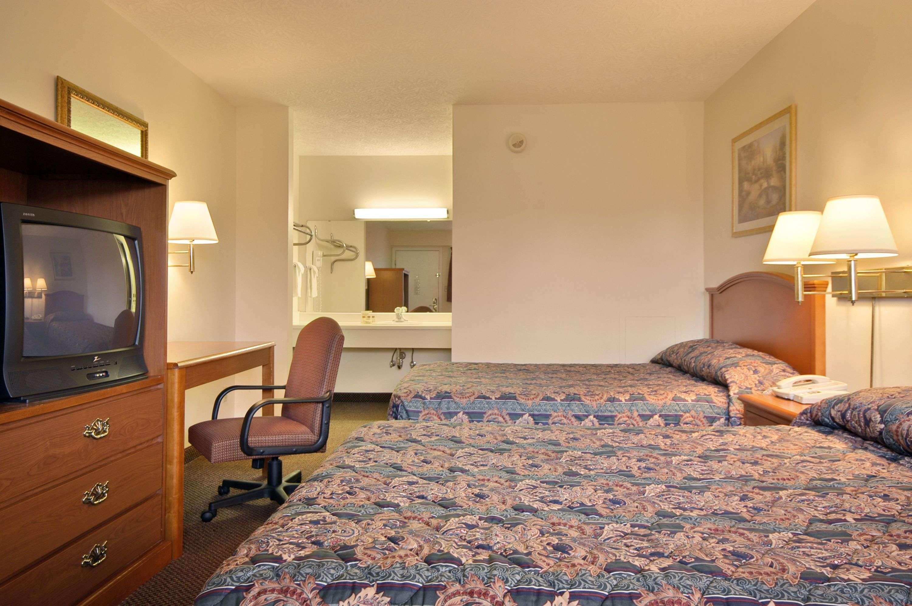 Days Inn By Wyndham Plainfield Exterior foto